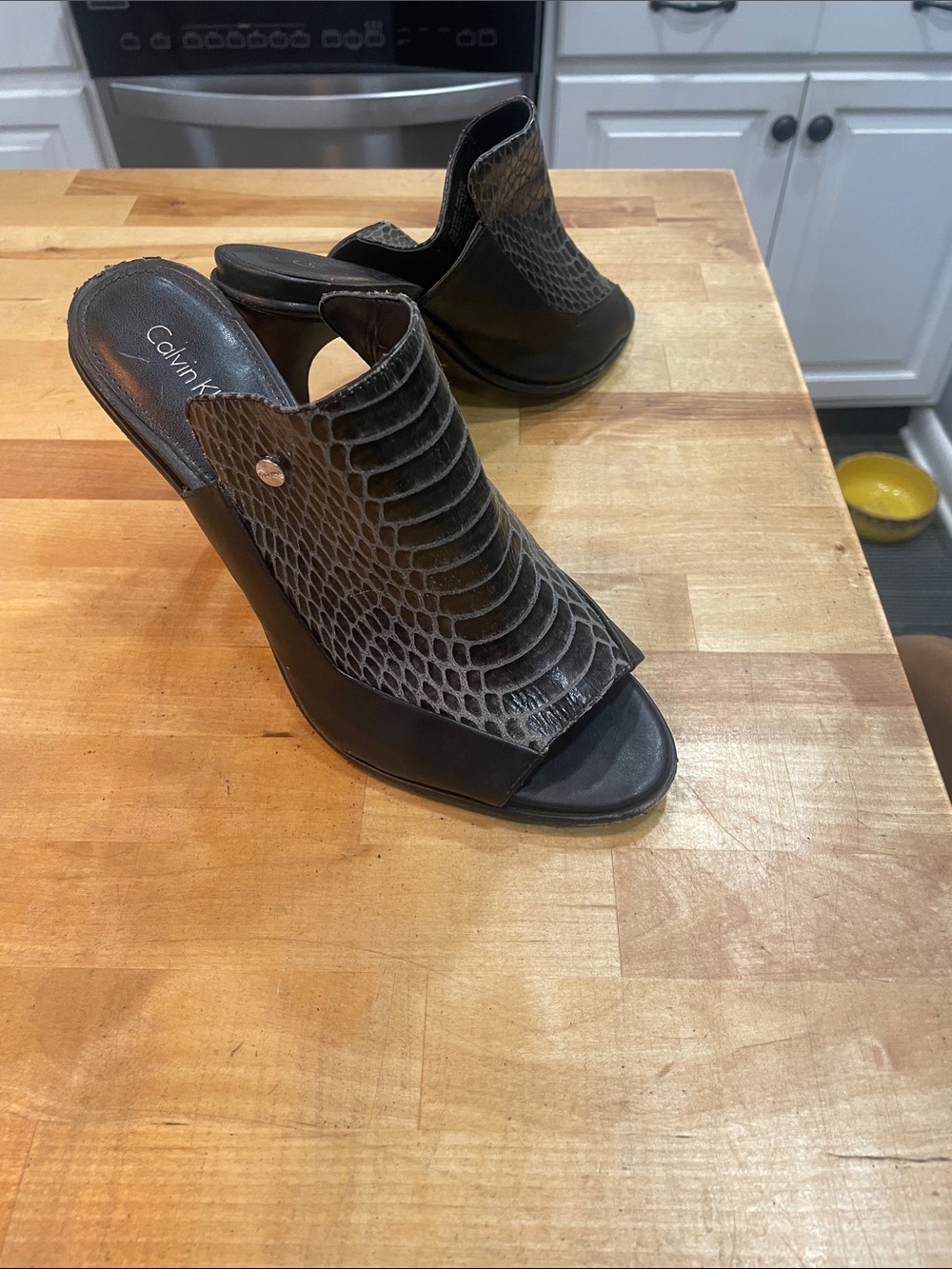 Calvin Klein Black Grey Snakeskin Peep-Toe Wedge Mules